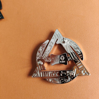 Therian Enamel Pin: Silver