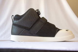 Wolf Paw V1 - Snek Black - Shoes - V - ART