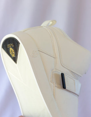 Wolf Paw V1 - White - Shoes - V - ART